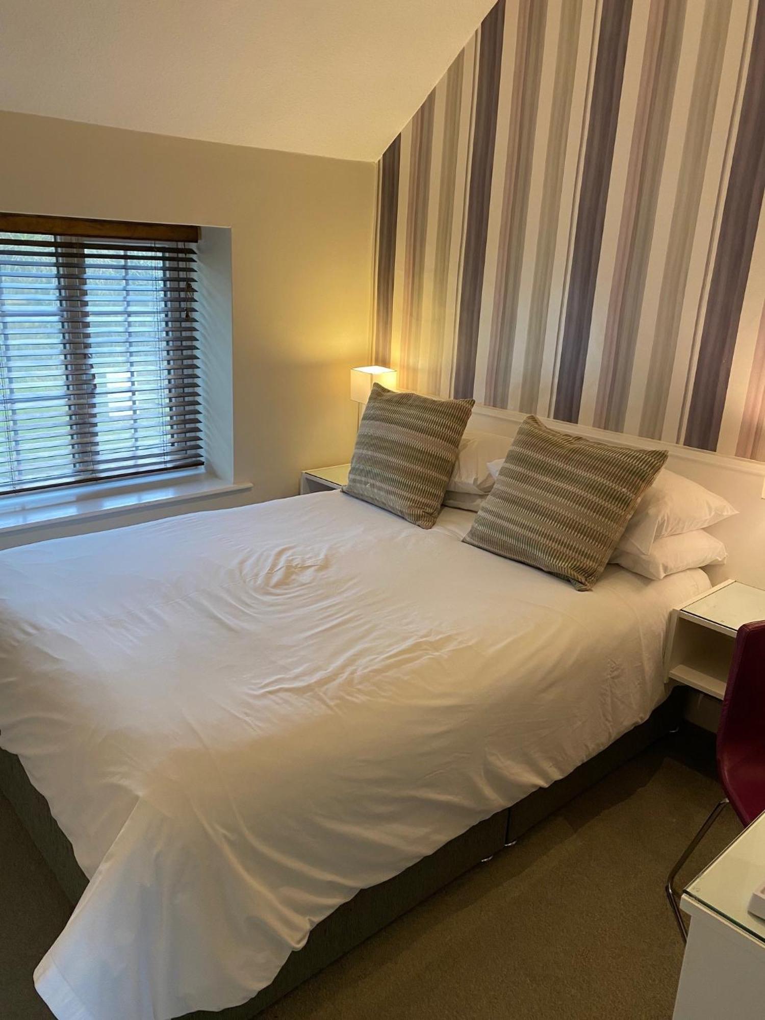 Manor Court Hotel Carnaby Εξωτερικό φωτογραφία