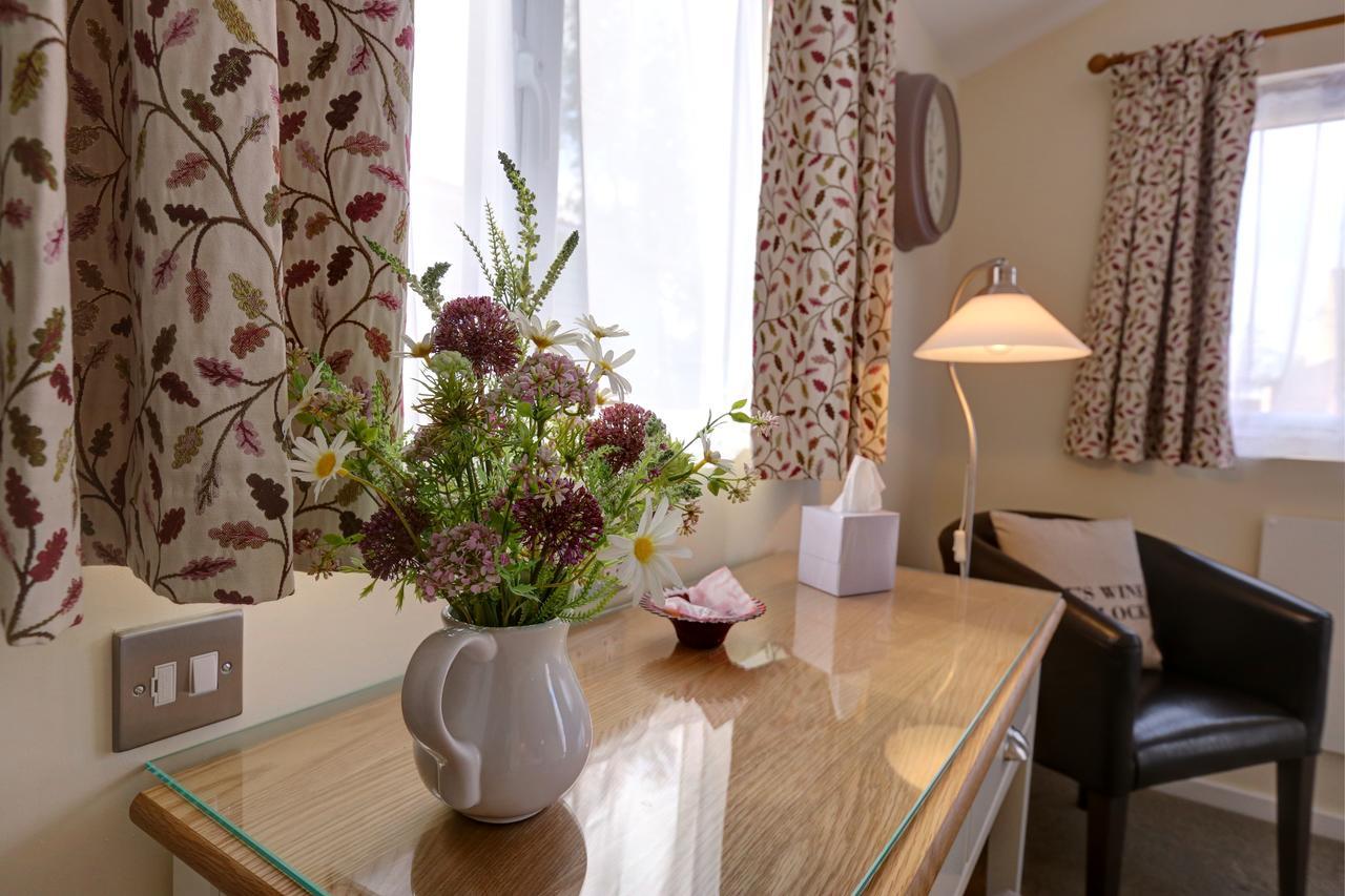 Manor Court Hotel Carnaby Εξωτερικό φωτογραφία